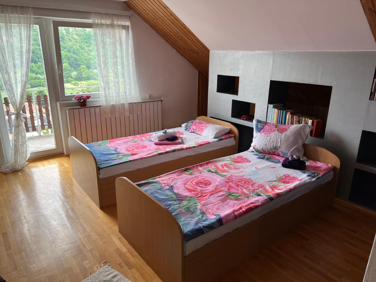 Appartement Queen à Visoko Extérieur photo